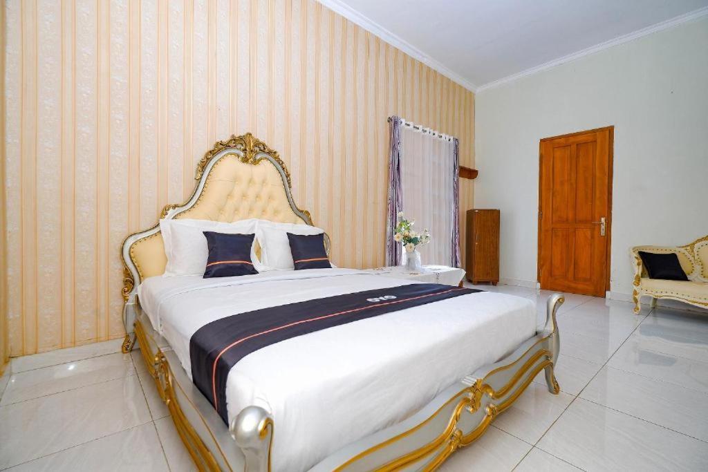 Guest House Gethsemane Salatiga Εξωτερικό φωτογραφία