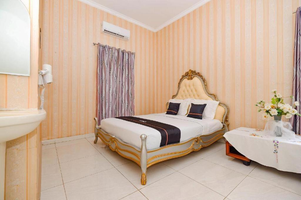 Guest House Gethsemane Salatiga Εξωτερικό φωτογραφία