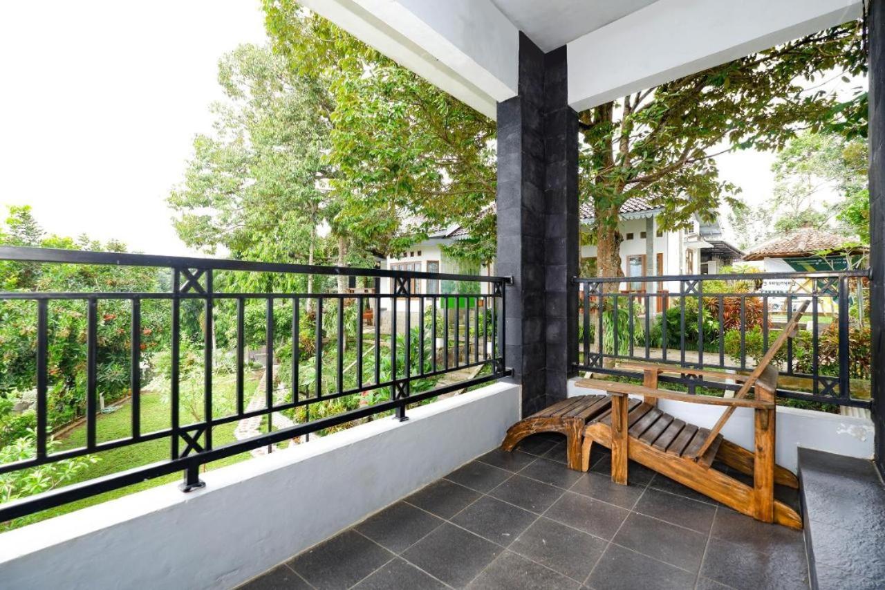 Guest House Gethsemane Salatiga Εξωτερικό φωτογραφία