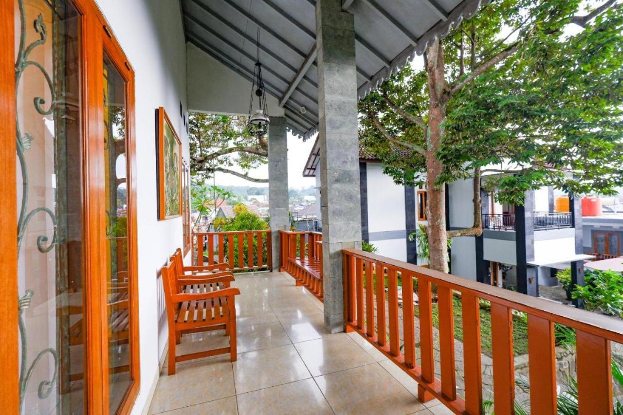 Guest House Gethsemane Salatiga Εξωτερικό φωτογραφία